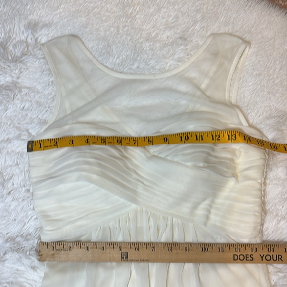 Elegant White Chiffon Gown Sleeveless Illusion Neckline Pleated Bodice SZ Small - Picture 10 of 10